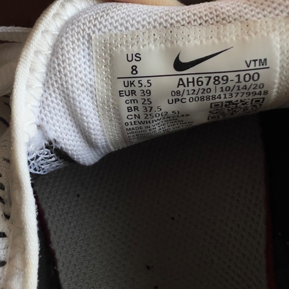 Women's Nike Air 270 White and Black Sneakers 8 UGC - Picture 5 of 6